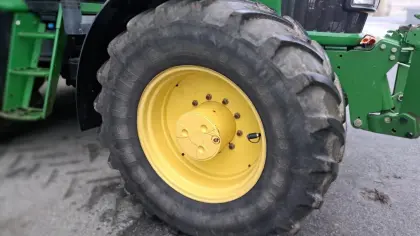 540/65R28 Michelin XM108
