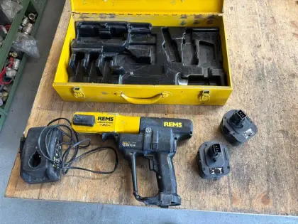 Rems Pressmaschine inkl. Backen