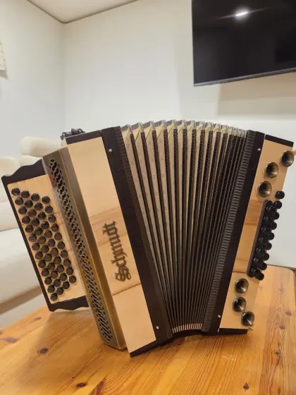 Schmidt Harmonika