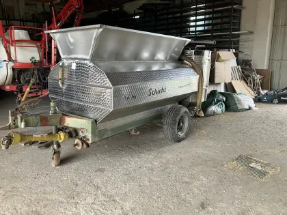 Schicht Maischewagen
