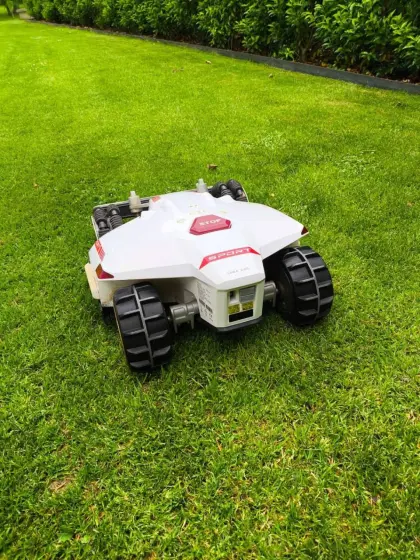 Mammotion LUBA 1 AWD 5000