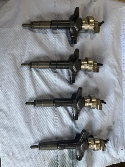 4 Stk. Einspritzdüsen für Takeuchi Bagger