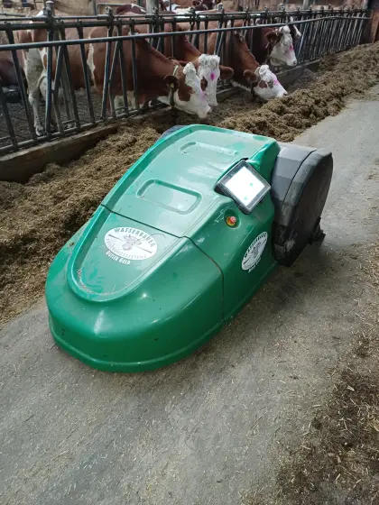 Wasserbauer Buttler Gold Fütterungsroboter, Futterschieber