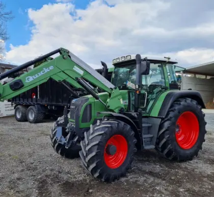Fendt 415 Vario TMS mit Frontlader