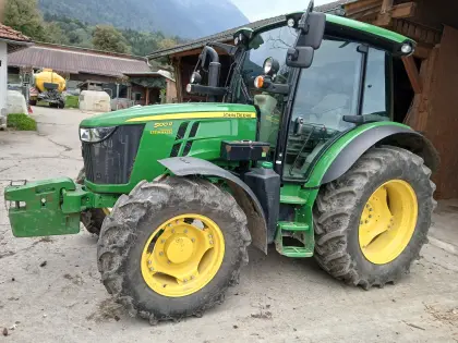 John Deere 5100R