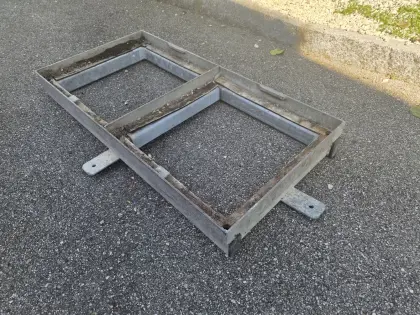 Schachtdeckel aus Gusseisen