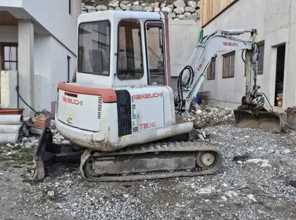 Bagger Takeuchi Tb035