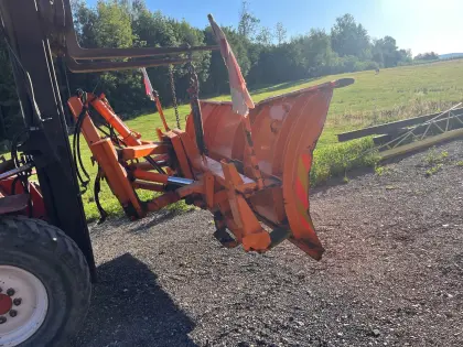 Schmidt Schneepflug Kronberger Unimog
