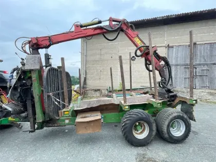 Pronar Holzrückewagen mit Kran T644
