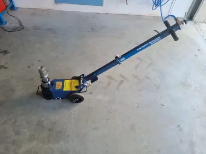 Pneumatischer Wagenheber HBM