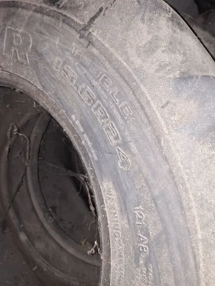2 Stk. Goodyear 13.6 R24