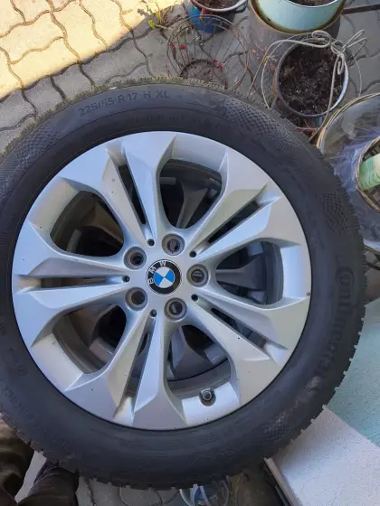 BMW X1 Kompletträder zu verkaufen