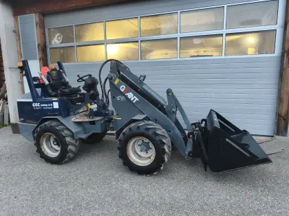 Giant Hoftrac V5001T