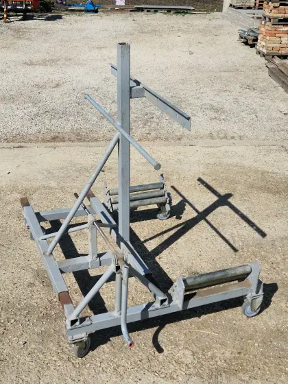 Reifenmontagewagen
