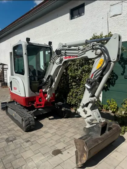 Takeuchi TB 225