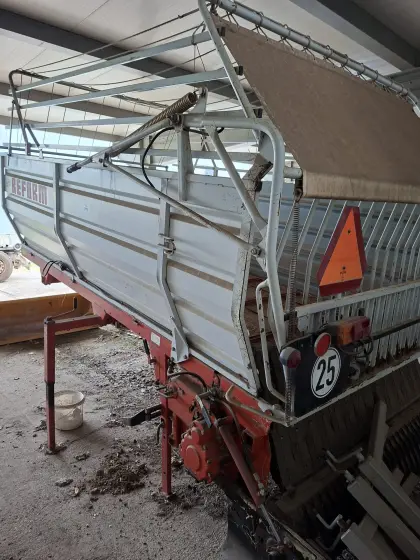 Reform Muli Ladewagen 770