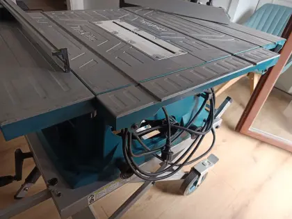 Makita Tischkreissäge MLT 100