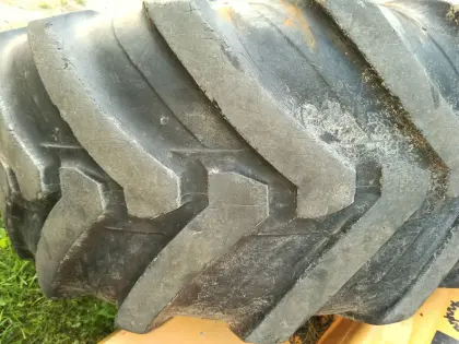 Verkaufe Michelin 400/70R20 Reifen