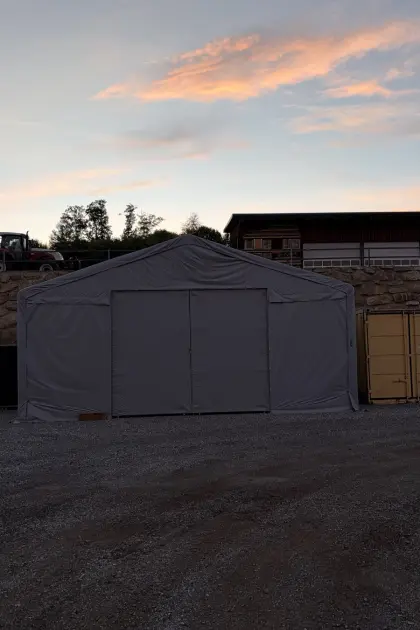 Lagerhalle, Zelthalle 8 x 8 m mit Schiebetor, verschließbar