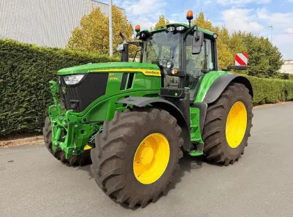 2025 John Deere 6M220