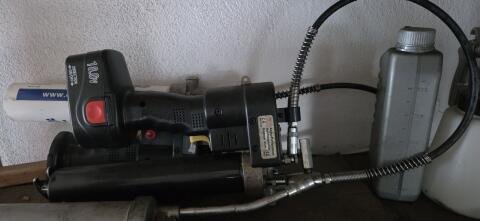 Akku-Fettpresse