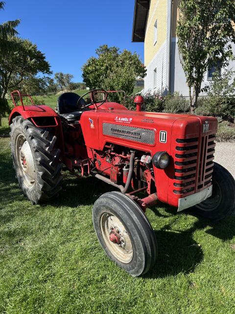 IHC McCormick B275