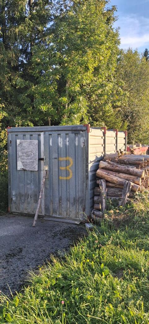 Container