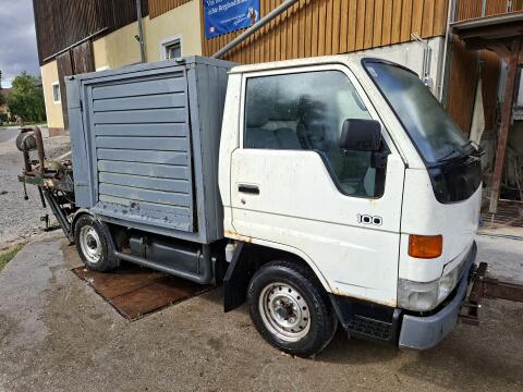 Klauenpflegestand, Kippstand auf Toyota Dyna