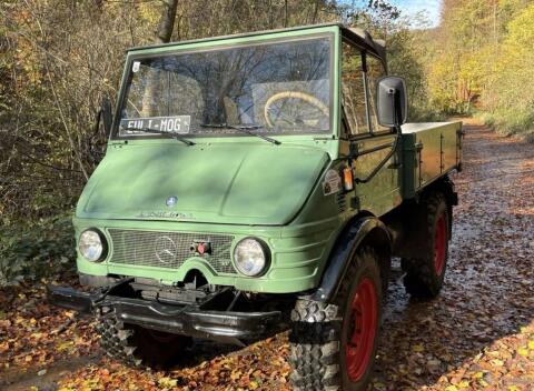 Mercedes-Benz Unimog 421
