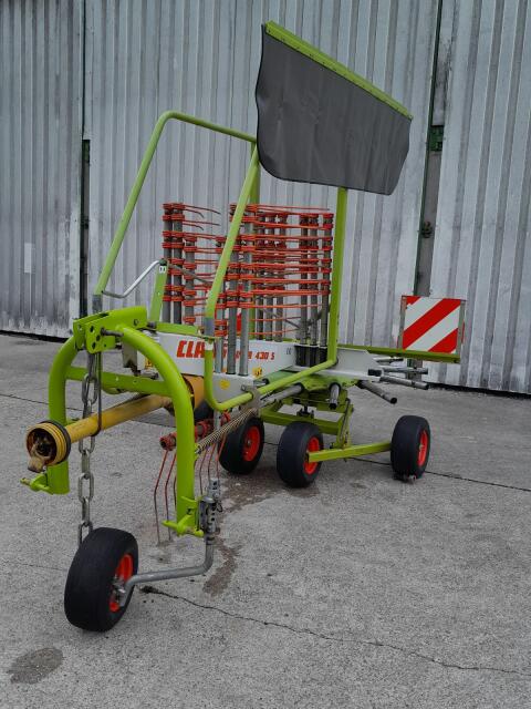 Claas Liner 430 S Schwader mit Tastrad