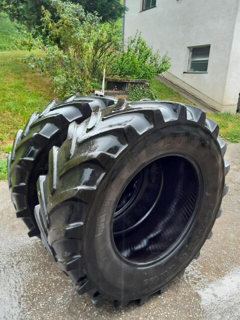 Reifen 540/65-30