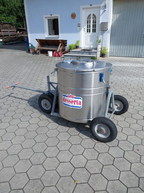 Milchtank mit Deckel 300 l