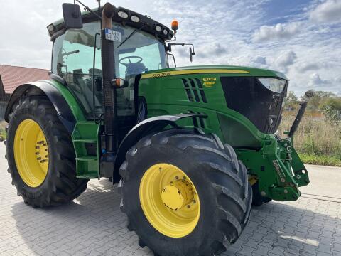 John Deere 6210R