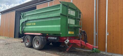 Pronar T679 M