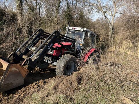 Massey Ferguson 4245
