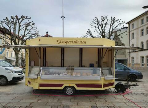 Verkaufsanhänger mit Kühlung und Vorzelt, Eifelland-Hennerici Hemmis