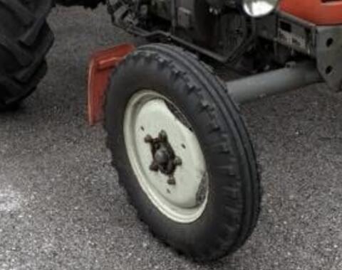 Steyr 86 Kotflügel re vo