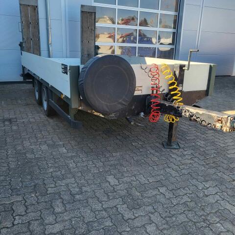 Tieflader 2-Achser m. Rampen, 6,5 t zGG, 4,6 t Ntzl, 80 km/h