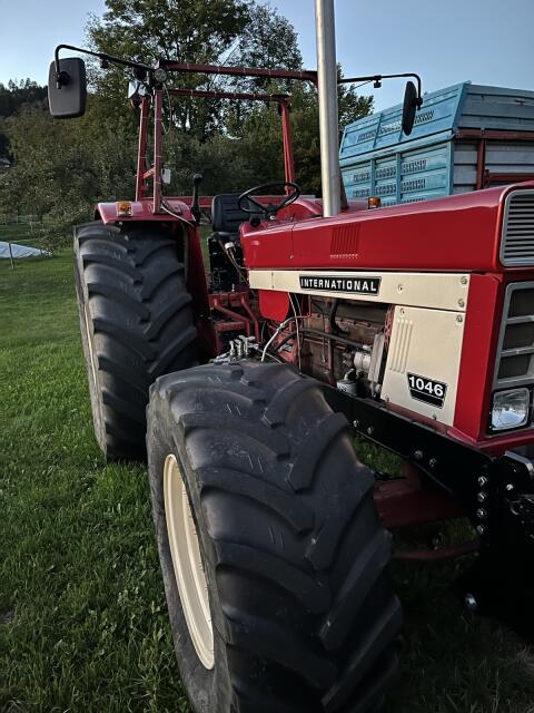 IHC 1046 mit Druckluft, Modell 1046
