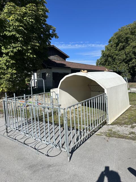Kälberiglu inkl. Gitter