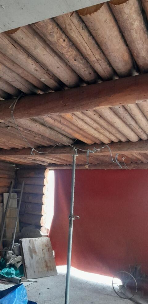Altholzdecke, 4,9 m lang, 6 m breit