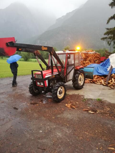 Lindner 350 SA mit Frontlader