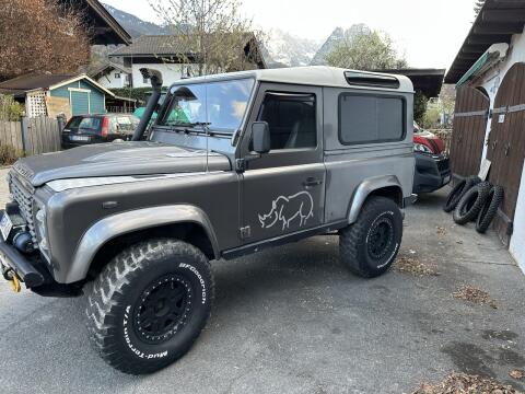 Land Rover Defender 90 TD4