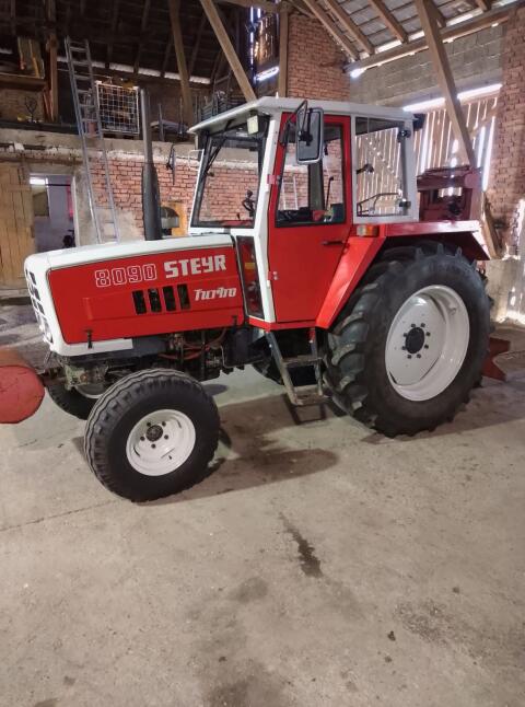 Steyr 8090