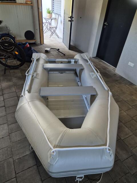 Schlauchboot