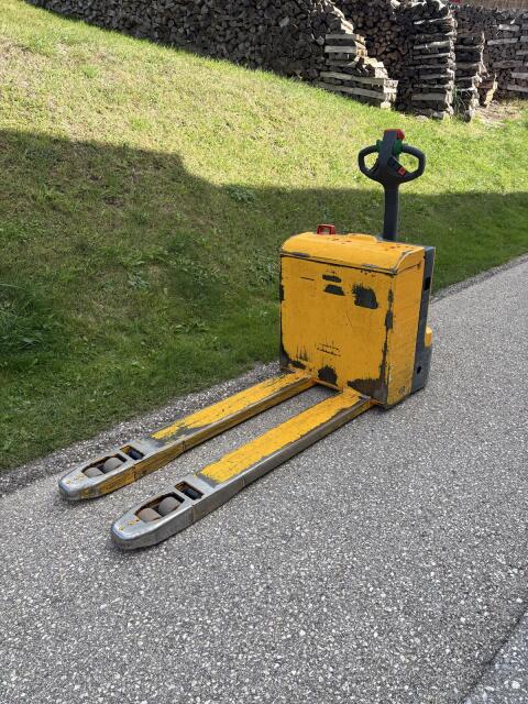 Jungheinrich el. Niederhubwagen, Deichsel, EJE 116