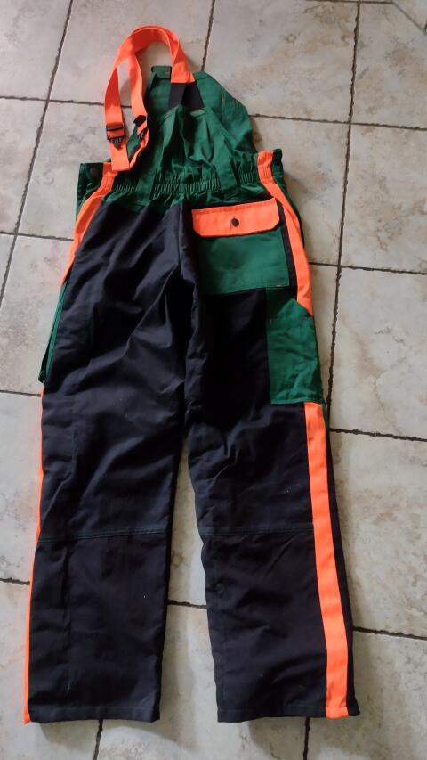 Schnittschutzhose Gr. 48, Werkstoff