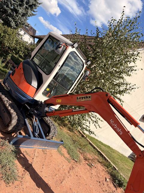 Kubota U25-3a