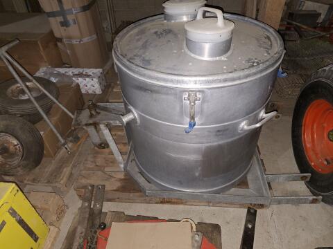 Milchtank 300 l