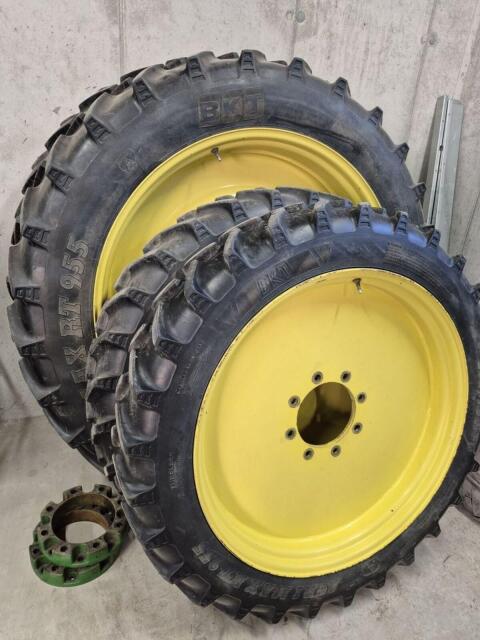 Pflegebereifung John Deere 6130 R